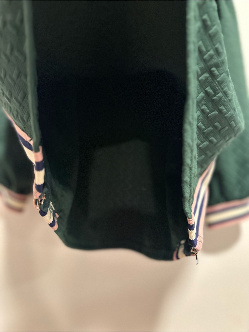 NWT Entro green Embossed Puff Sleeve Henley Top Side Zip Pink Athletic Stripes. - Picture 11 of 12